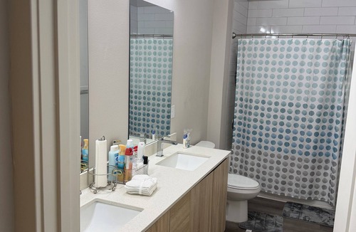 Loughman Apartment | Cozy 1-bedroom apartment with AC in excellent Davenport
