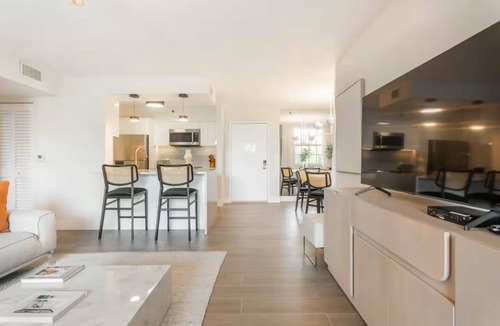 Aventura Apartment | Cozy 1-bedroom apartment in awesome Aventura with AC 4405