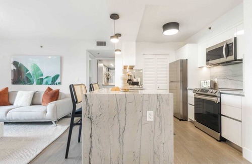 Aventura Apartment | Cozy 1-bedroom apartment in awesome Aventura with AC 4405