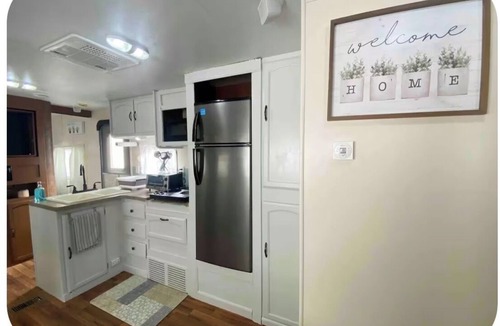Clair-Mel City House | Cozy 1 Bedroom Camper near downtown Tampa & Ybor