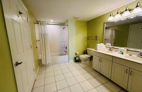Seabreeze Historic District Resort | Cozy 1-Bedroom Deluxe Suite in Beautiful Daytona Beach!