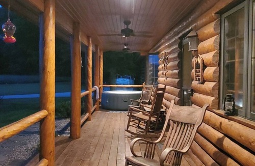 Rockfield House | Cozy 1-bedroom log home in scenic rural Carroll County-Delphi