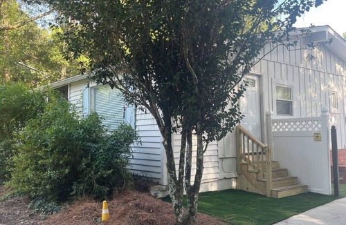 Daphne House | Cozy 1-bedroom private room in peaceful Daphne, minutes to Fairhope.