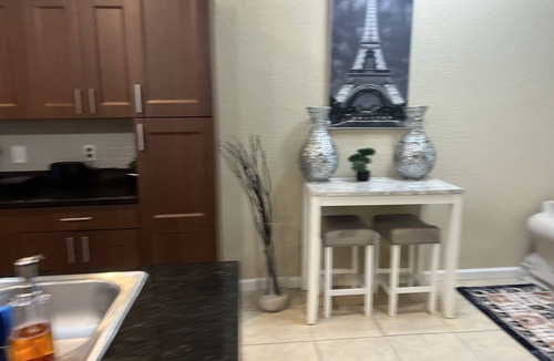 Land of the Presidents Apartment | Cozy 1-bedroom apartment in delightful West Palm Beach with WiFi, fitness room