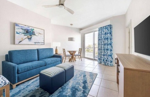 Elrod Estates Hotel | Cozy 1-BR |Partial Ocean View & Balcony