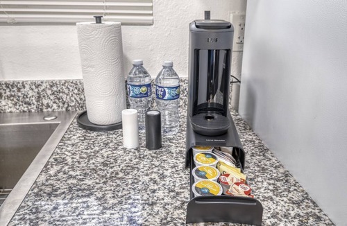 Tropic Condo | Cozy 1BR Apt w/Kitchenette | Near EGAD & Beaches