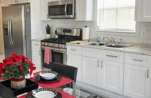 Orlando Apartment | Cozy 1BR Near UCF 45 min to Disney/Acogedor 1BR Cerca de UCF 45 min de Disney