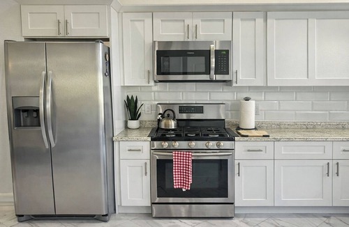 Orlando Apartment | Cozy 1BR Near UCF 45 min to Disney/Acogedor 1BR Cerca de UCF 45 min de Disney