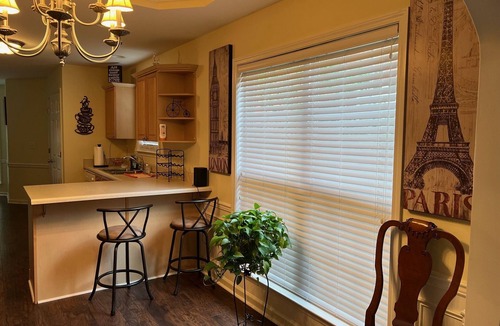 Pelham House | Cozy 2 Bedroom 2 Bathroom townhouse in the heart of Hoover/Pelham area