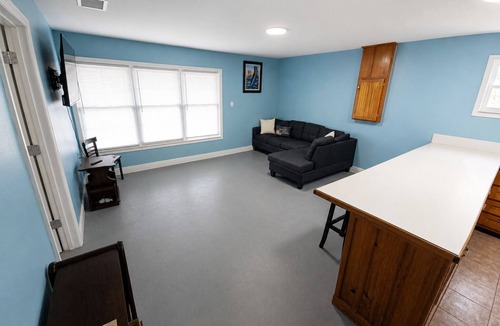 Fort White Apartment | Cozy 2-bedroom apartment in charming Fort White with AC