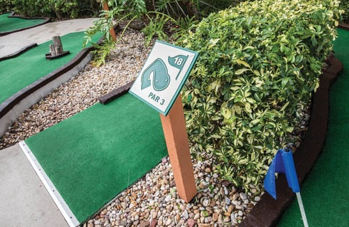 Survey Creek Condo | Cozy 2-Bedroom Gated Pompano Beach Resort with Spa, Tennis, Golf, Heated Pools