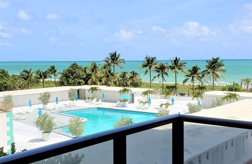 Mid Beach Apartment | Cozy 2 Bedroom with Ocean Views - 510