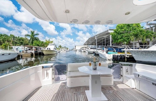 East Little Havana Boat Rental | Cozy 2-bedroom yacht in beautiful Miami with WiFi, AC