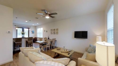 Oviedo House | Cozy 2BR Retreat Near Orlando & Lake Jesup