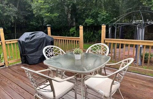 Conway House | Cozy 3 Bedroom House - Minutes from the Airport
