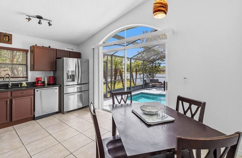 Lakeside Estates House | Cozy 3-bedroom Pool house in Central Kissimmee Close To Parks