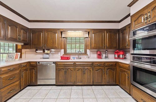 Broussard House | Cozy 3BR Ranch Home Near Lafayette Close to Dining & Sports Complex
