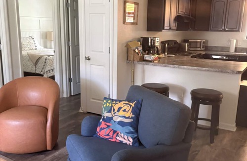 Fellowship House | Cozy and Chic 3 bedroom house close to WEC,OBS,HITS