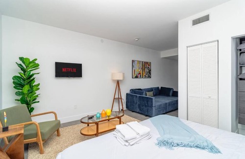 East Little Havana Apartment | Cozy and Comfortable 1BR Near Calle Ocho and Brickell