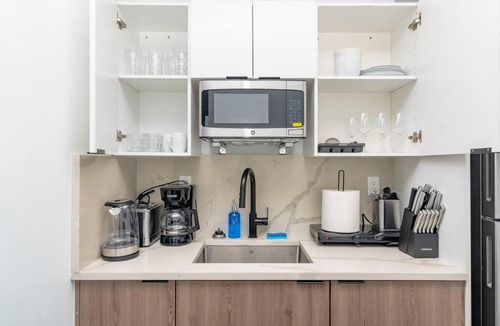 East Little Havana Apartment | Cozy and Comfortable 1BR Near Calle Ocho and Brickell