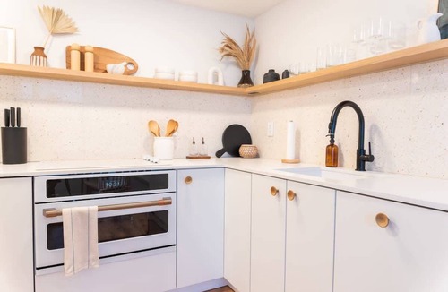 North Beach Apartment | Cozy Beachside Stay w/King Bed & Modern Comforts