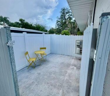 Bearss Plaza House | Cozy central Tampa studio Near Attractions Dinning Tampa & Ybor city