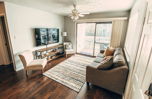 Orange Beach Condo | Cozy & Clean condo on Wolf Bay in Orange Beach. Beautiful Sunsets on the Pier.