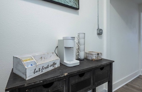South Pensacola Cottage | Cozy & Convenient Cottage