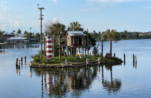 Lecanto House | Cozy Cottage 2BR, 1BA Retreat