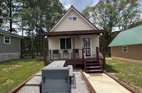 Five Points Cottage | Cozy cottage with AC, Pet-friendly, Near West Point Lake