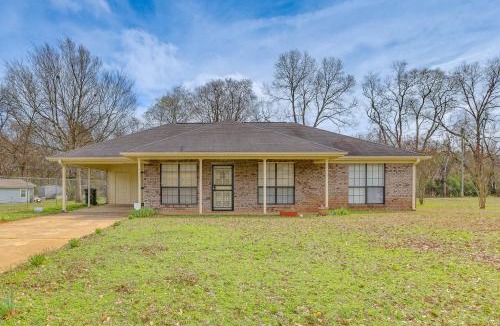 Brighton House | Cozy Family Retreat about 10 Mi to Downtown Birmingham