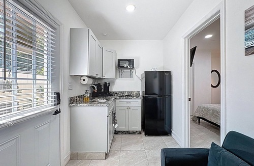 Disston Heights House | Cozy Home Near the Beach