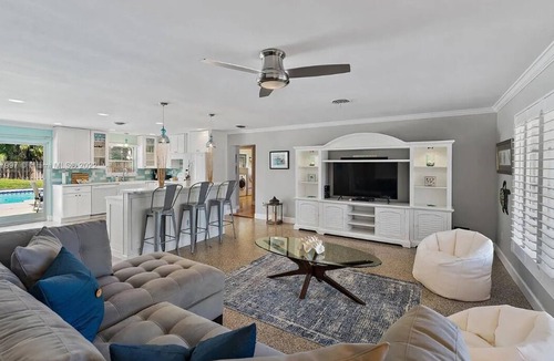 North River Shores House | Cozy Home! New Pool Great Location Minutes to Shopping Downtown, Dining & Beach.
