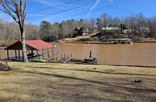 Valley House | Cozy lake camp Prince's lodge. On Lake Harding. Pet friendly.