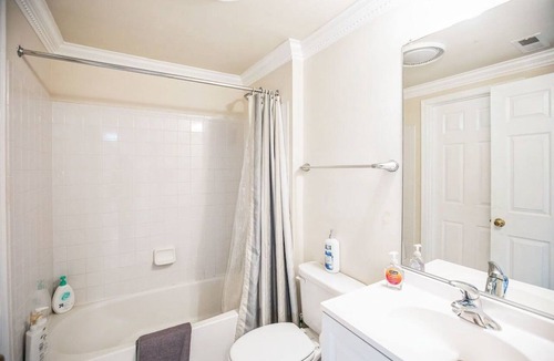 Fairland House | Cozy Lower-Level Retreat 3 Rooms + Pool Table