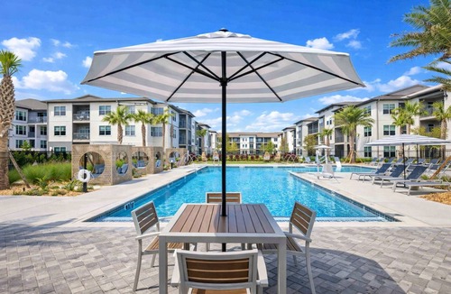 St. Augustine Apartment | Cozy Lux King Bed Apartment with Pool Gym Pickle Ball EV Charger and more