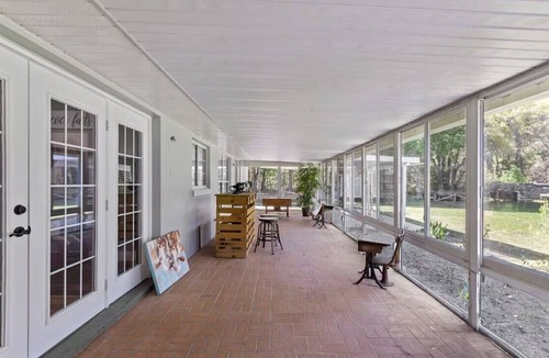 Williston House | Cozy Retreat near World Equestrian Center and Devils Den -Equine/Pet Friendly