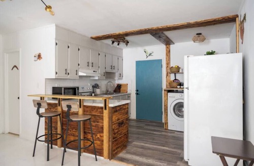 West Pensacola Apartment | Cozy retreat w/BBQ grill & backyard