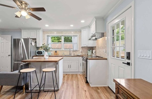 Bellview House | Cozy retreat w/hot tub & patio