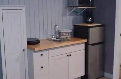 McCalla House | Cozy, Tiny home on 2 acres b/t Hoover & Tuscaloosa