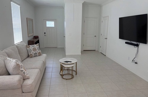 Zephyrhills House | Cozy townhome in Zephyrhills