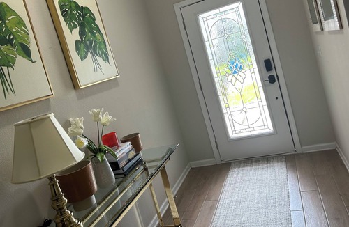 Northside House | Cozy two bedroom in Jacksonville. Centrally located and close to riverside.
