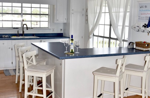 Ono Island House | Cozy Waterfront Beach House with Private Beach/Pier/Tennis Courts