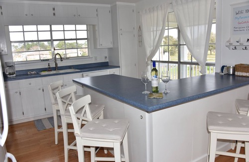 Ono Island House | Cozy Waterfront Beach House with Private Beach/Pier/Tennis Courts