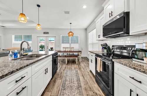 Laguna Beach Estates House | Cruise to the Beach! Golf Cart, Hot Tub, Pets OK