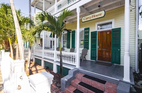 Key West Historic District Apartment | Curry House Room 6