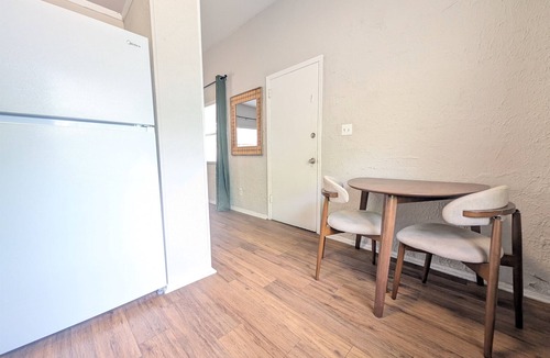 Highlands House | Cute 2BR Northside Retreat | Near Airport