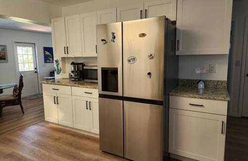 Stuart Cottage | Cute coastal cottage close to beach and downtown nightlife.