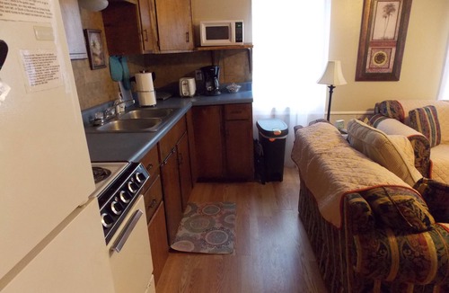 Dauphin Island Cottage | Cute Cottage, Pet Friendly- near public beach