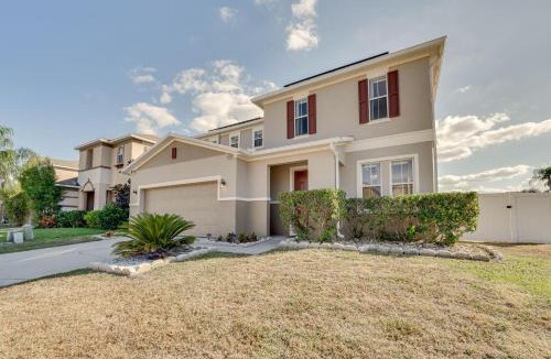 Legacy Park House | Davenport Home w/Private Pool: 9 Mi to Disney!
